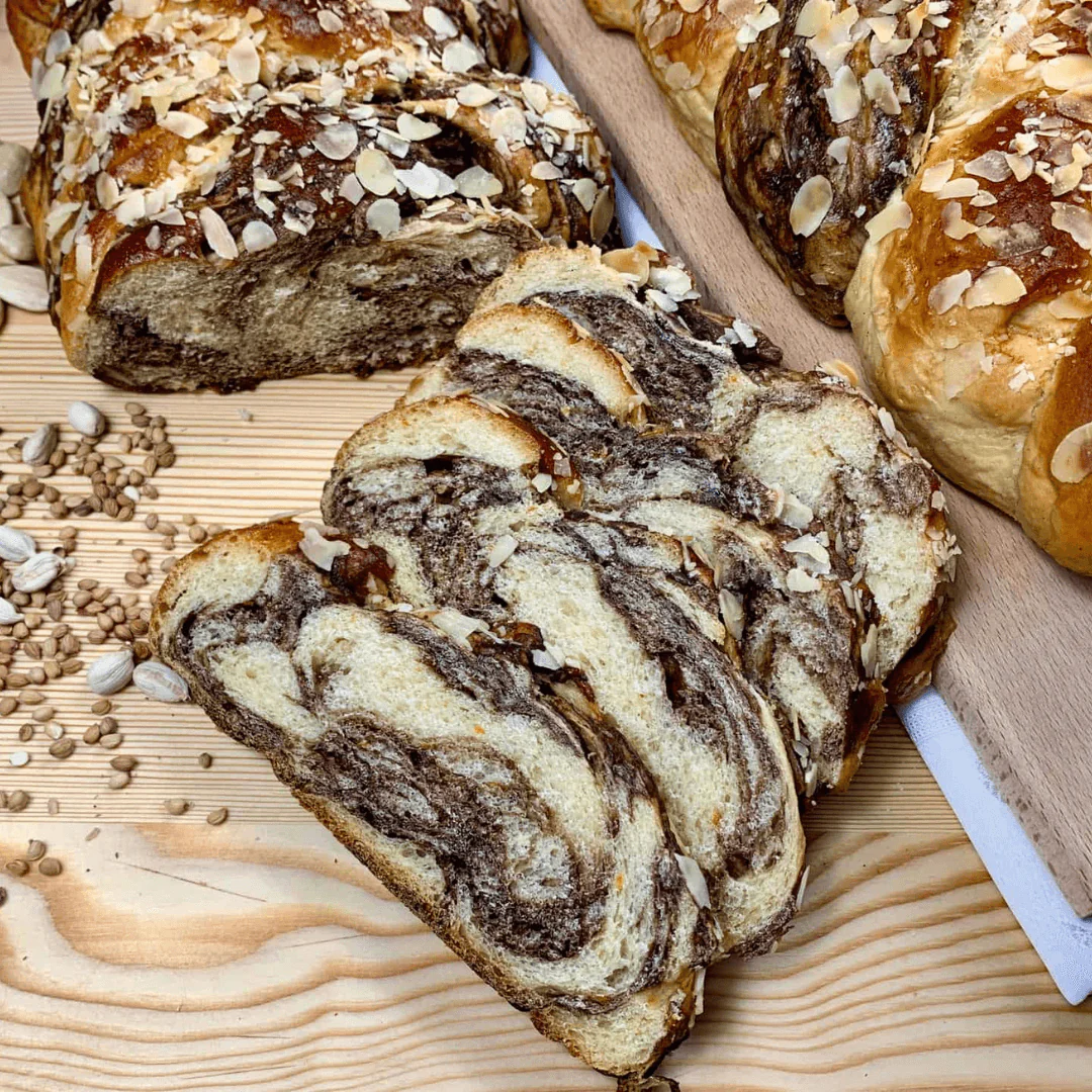 Chocolate Tsoureki – Soft Greek Brioche with Rich Dark Chocolate – 500g - Image 2