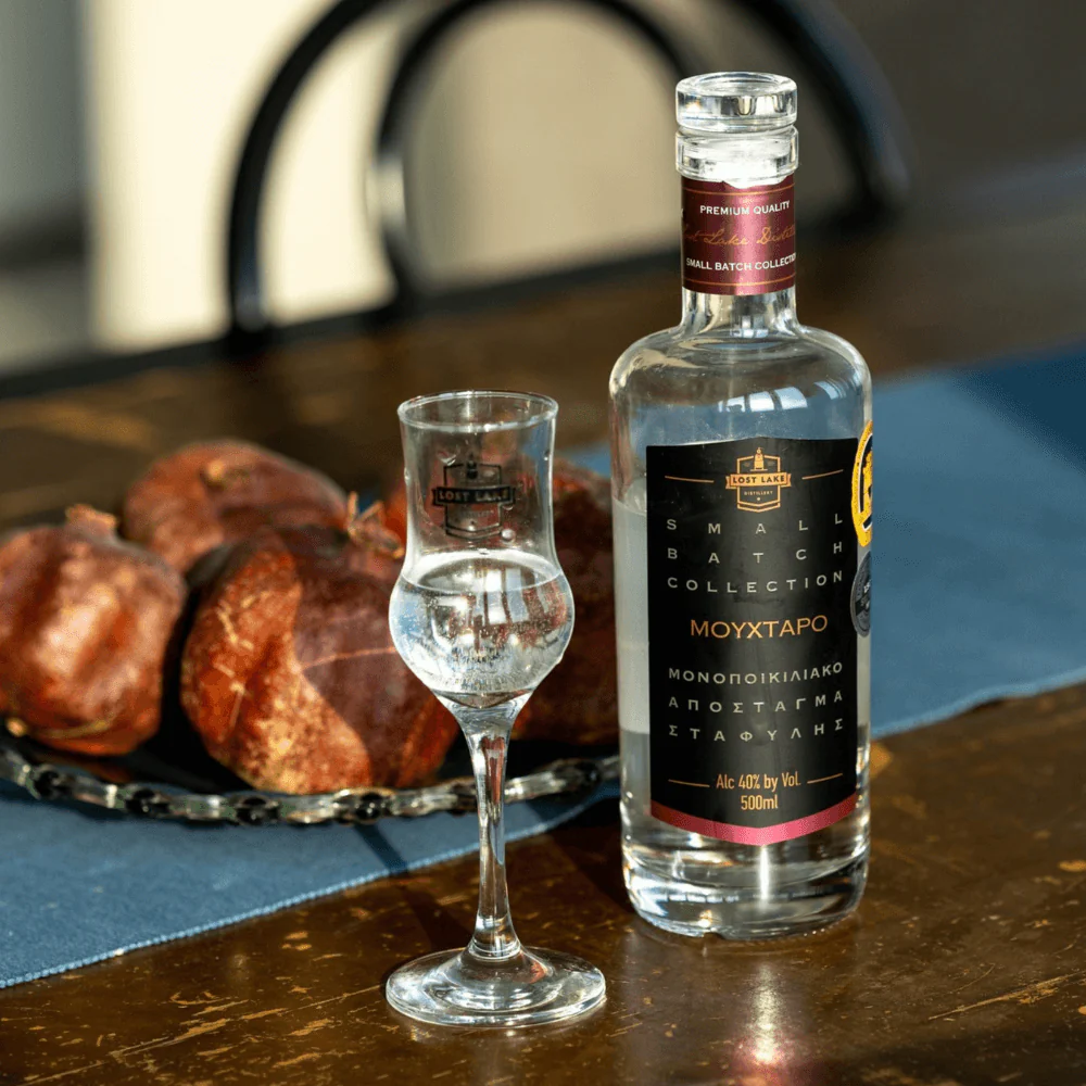 Gift box tsipouro Mouhtaro - 500ml - Image 2