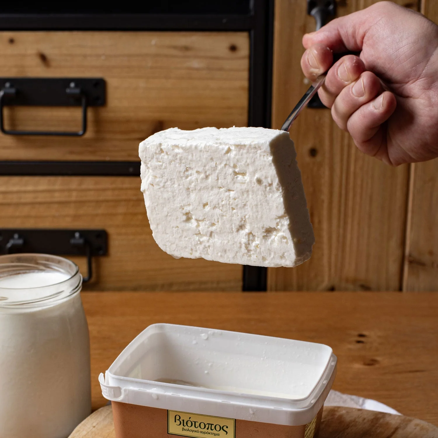 Arcadia Mountain Organic Feta PDO – 300g in Traditional Brine (2x150g) - Image 4