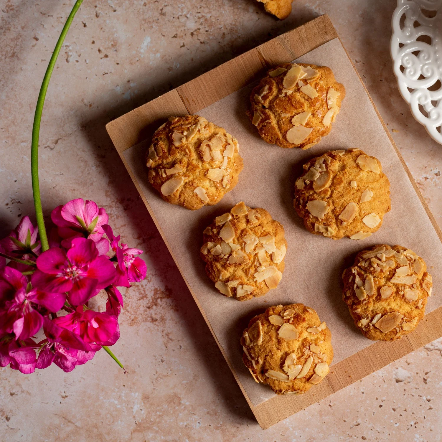 Pasta Flora Cookies with Almonds – Traditional Greek Recipe (500g) - Image 2