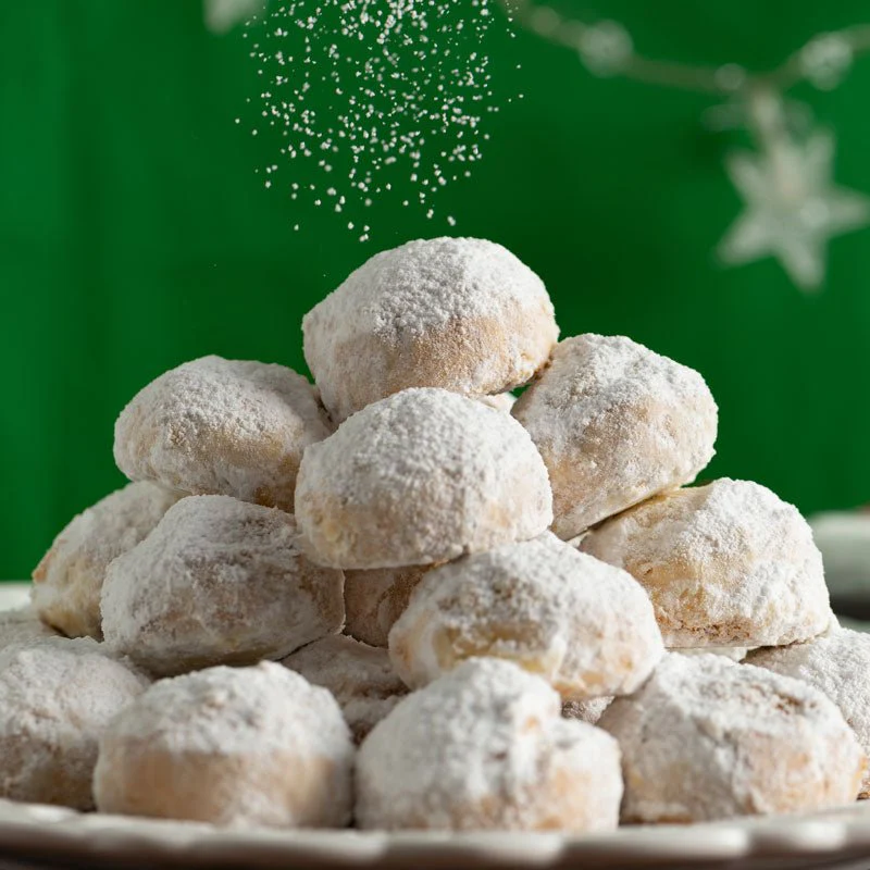 Traditional Kourabiedes – Almond Butter Snow Cookies (1kg) - Image 3